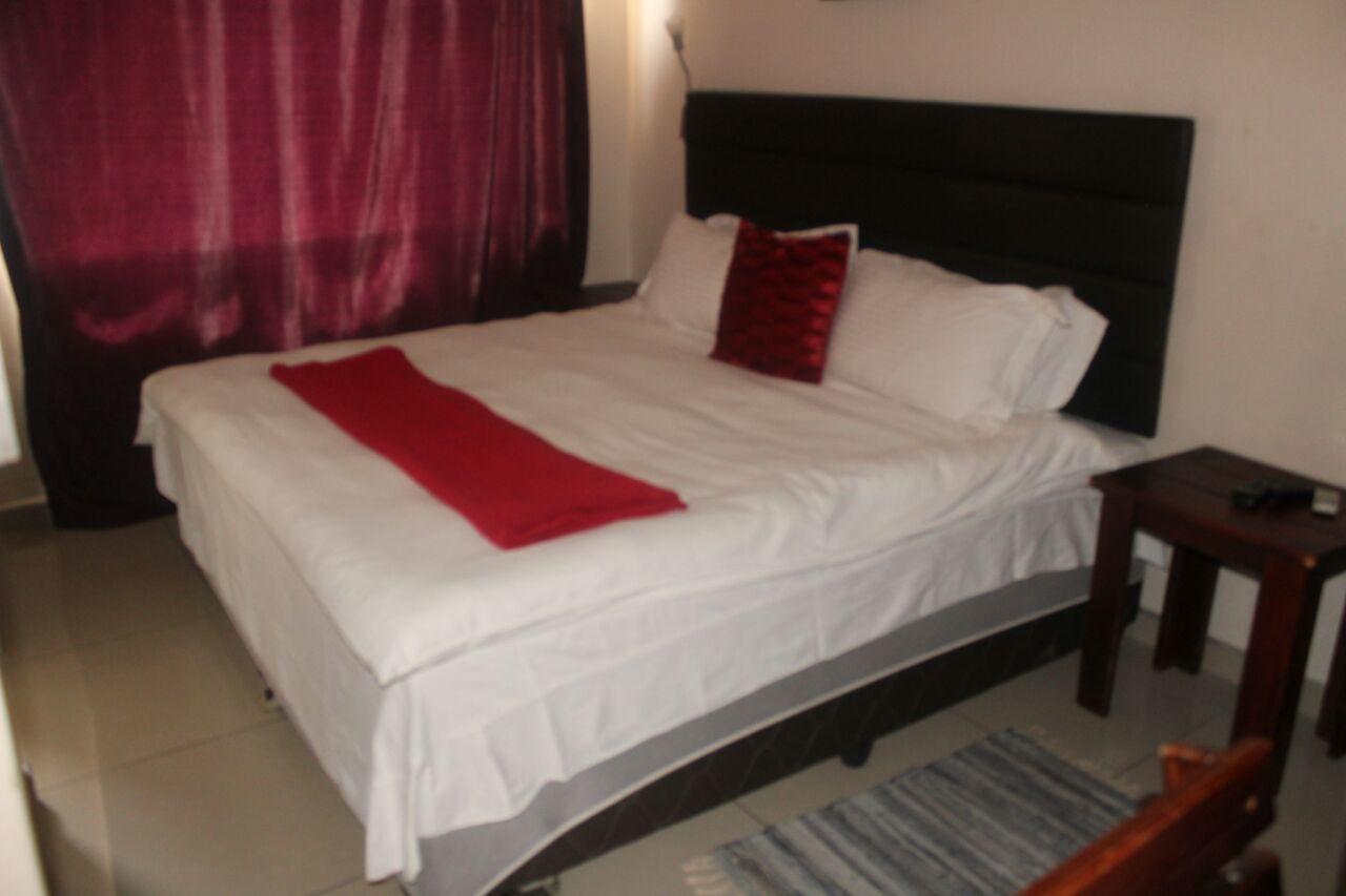Pension Hotel Kamho Windhoek Esterno foto